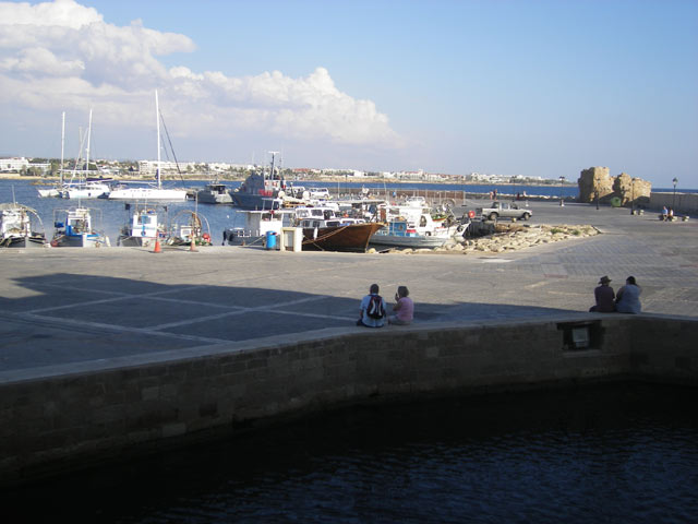 Вид с форта на гавань Пафоса